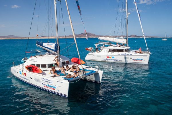 Tour de Catamaran de l'île Lobos 3hrs